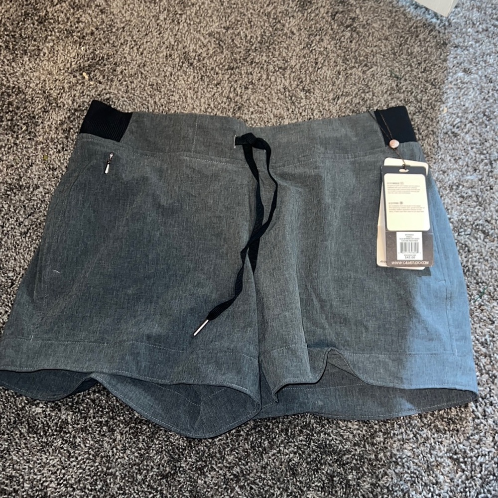 Calia women’s small wear anywhere cuff shorts